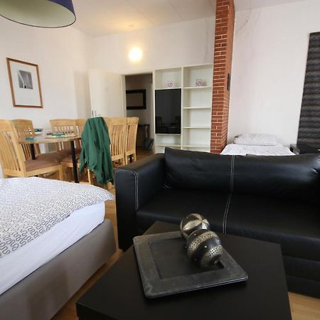 Moderne Studio: Business-Friendly Apartments in Oberhausen Oberhausen  Exterior photo