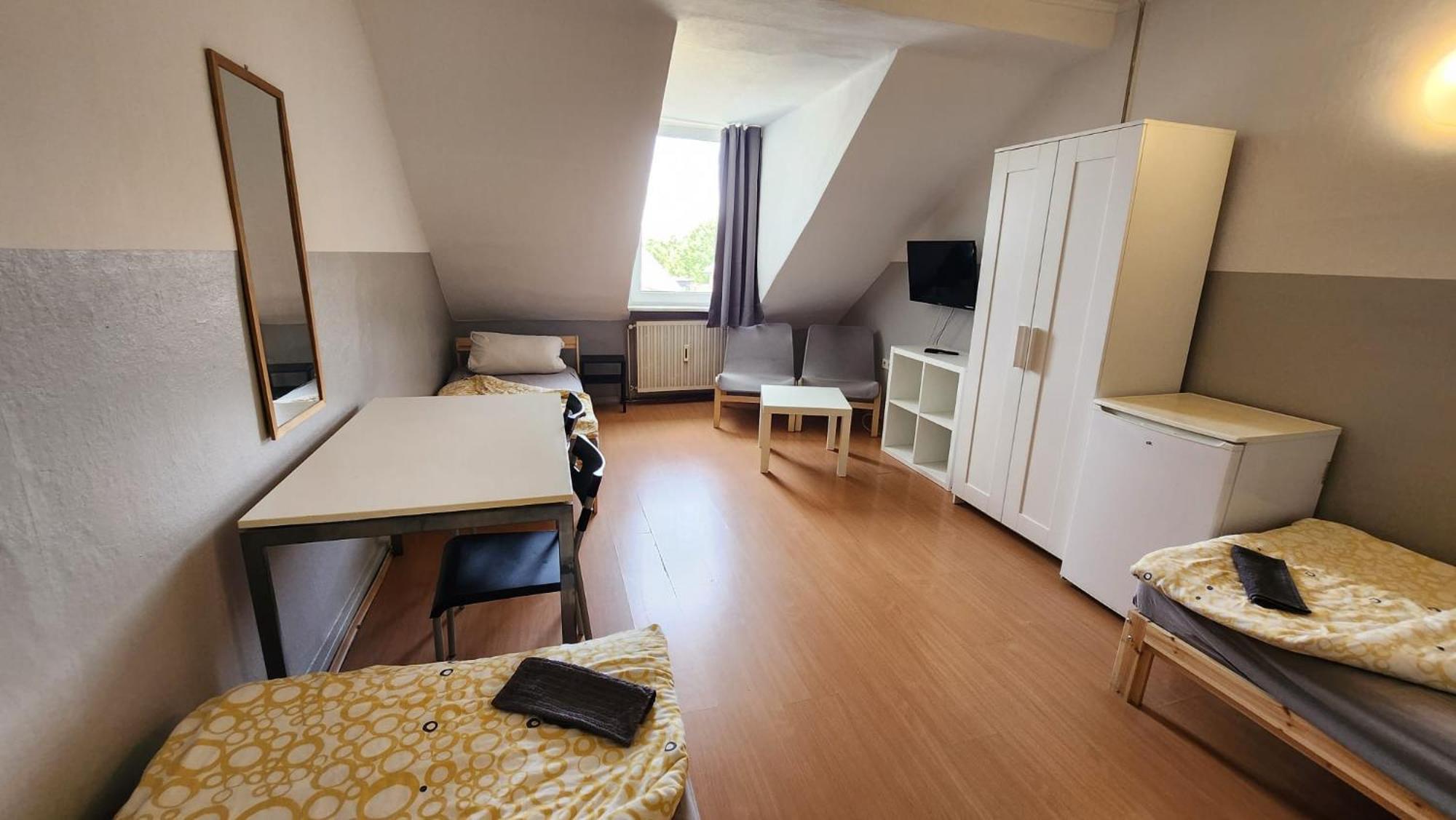 Moderne Studio: Business-Friendly Apartments in Oberhausen Oberhausen  Exterior photo