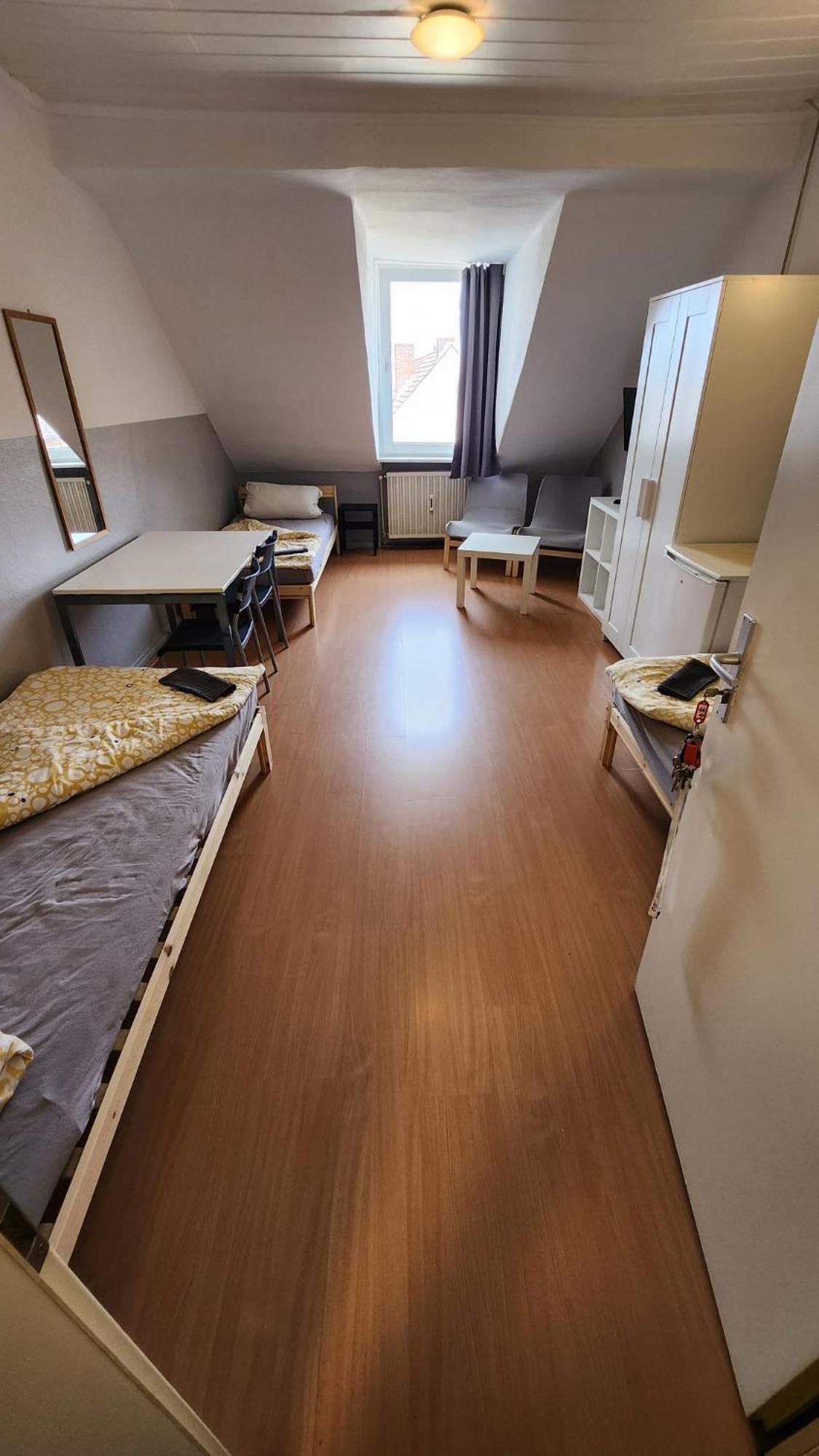 Moderne Studio: Business-Friendly Apartments in Oberhausen Oberhausen  Exterior photo