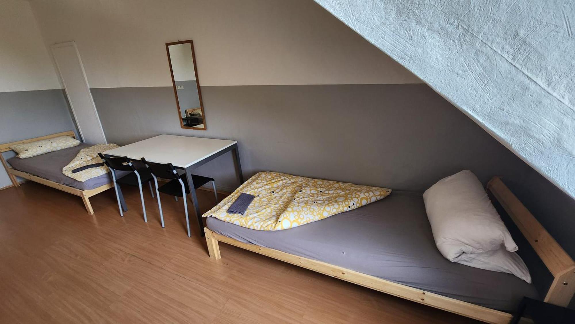 Moderne Studio: Business-Friendly Apartments in Oberhausen Oberhausen  Exterior photo