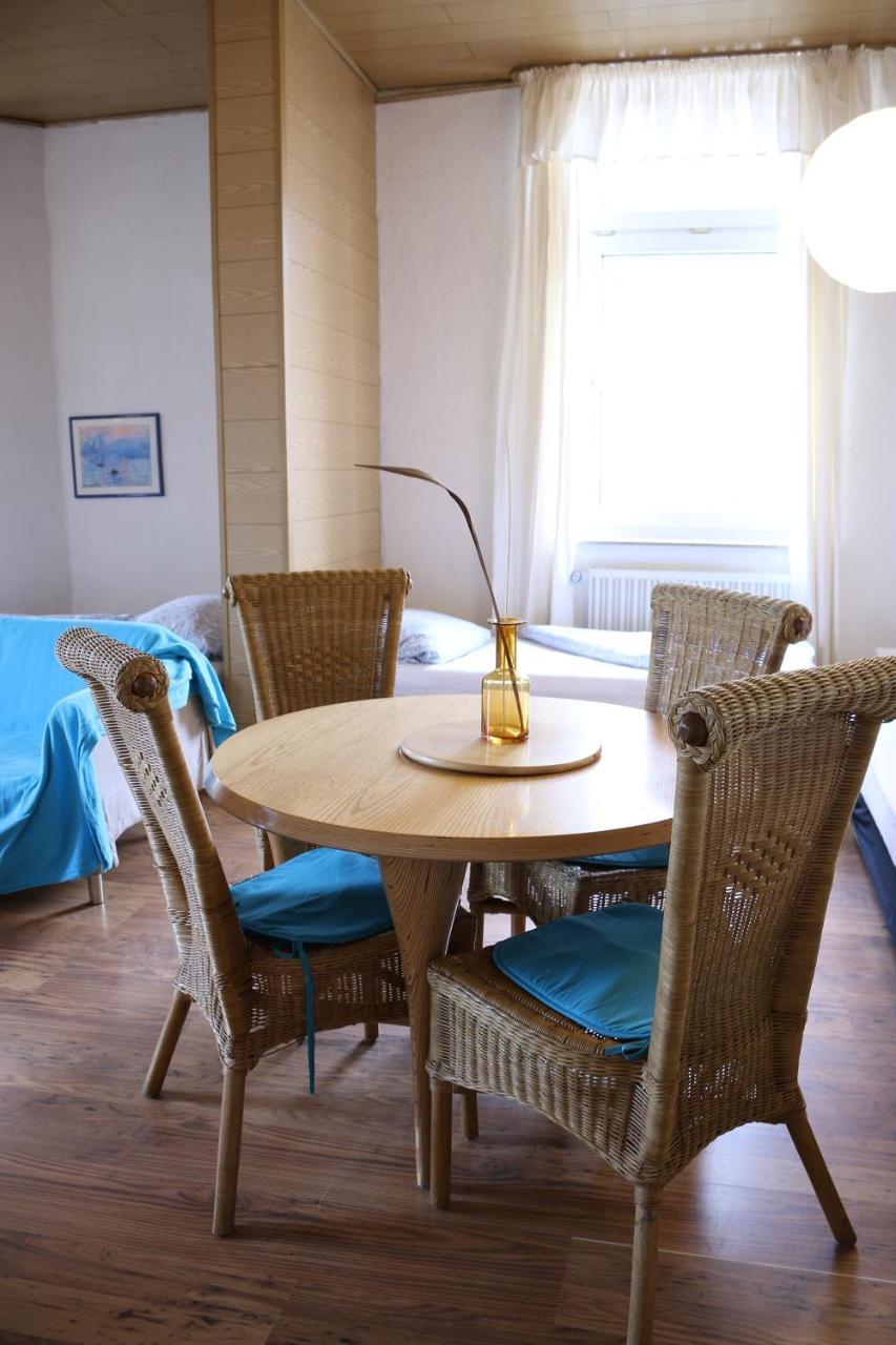 Moderne Studio: Business-Friendly Apartments in Oberhausen Oberhausen  Exterior photo