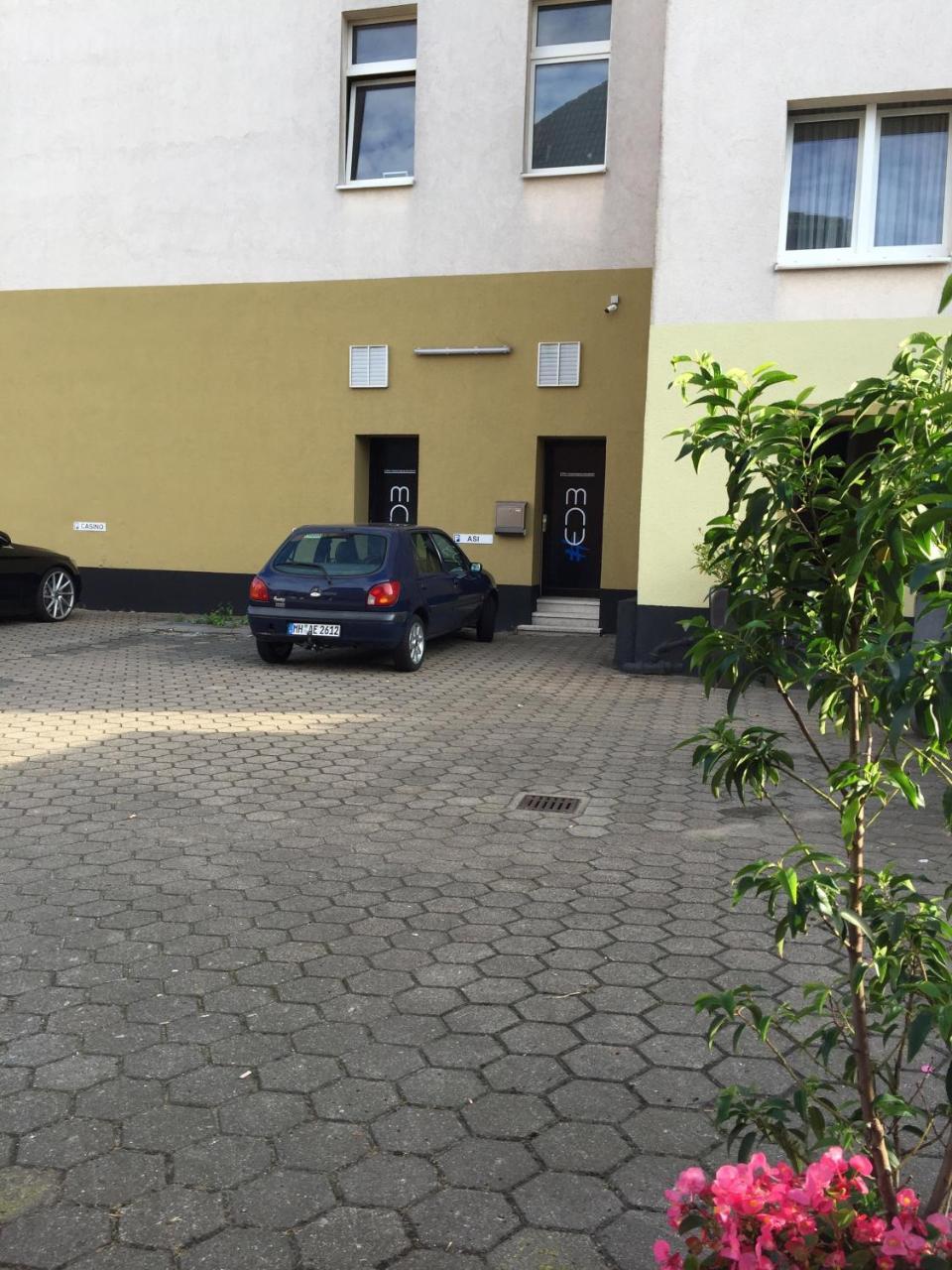 Moderne Studio: Business-Friendly Apartments in Oberhausen Oberhausen  Exterior photo