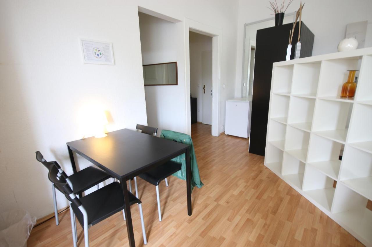 Moderne Studio: Business-Friendly Apartments in Oberhausen Oberhausen  Exterior photo