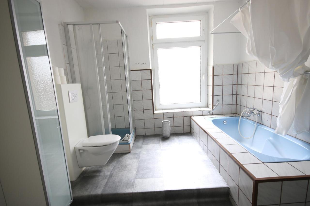 Moderne Studio: Business-Friendly Apartments in Oberhausen Oberhausen  Exterior photo